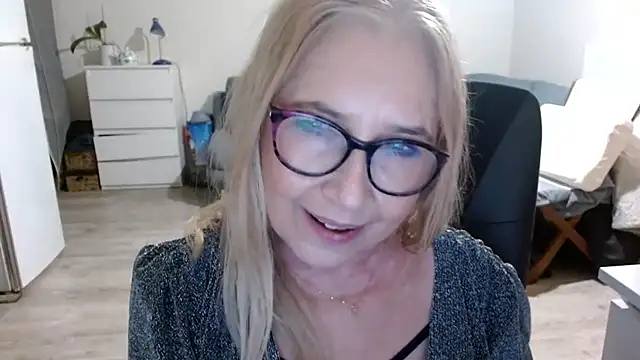 sofia xkiss online show from 02-12-25, 06:19