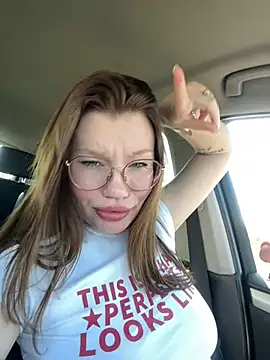 justmila online show from 03-03-25, 11:33