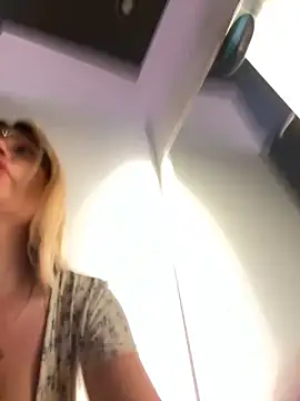 justmila online show from 09-25-25, 11:25