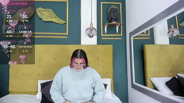 Snapshot of BellaPeers_ chatting on 01-24-25, 11:37 BellaPeers online show from 01-24-25, 11:37