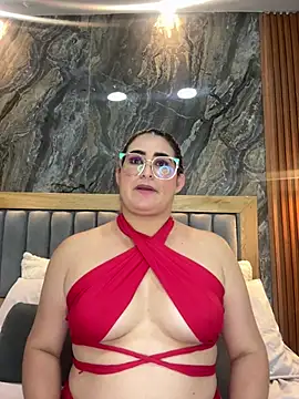 Snapshot of BellaPeers_ chatting on 02-08-25, 03:00 BellaPeers online show from 02-08-25, 03:00