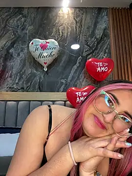 Snapshot of BellaPeers_ chatting on 02-15-25, 03:06 BellaPeers online show from 02-15-25, 03:06