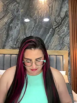 Snapshot of BellaPeers_ chatting on 03-05-25, 11:38 BellaPeers online show from 03-05-25, 11:38