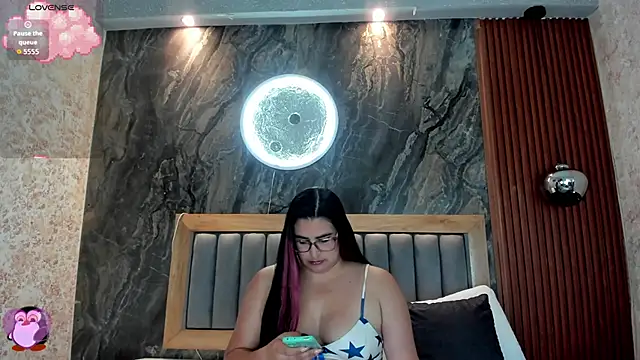 Snapshot of BellaPeers_ chatting on 09-13-25, 12:16 BellaPeers online show from 09-13-25, 12:16