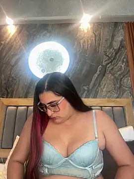 Snapshot of BellaPeers_ chatting on 09-24-25, 11:57 BellaPeers online show from 09-24-25, 11:57