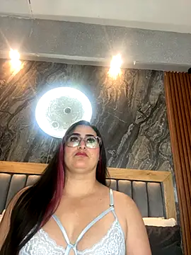 Snapshot of BellaPeers_ chatting on 09-25-25, 12:09 BellaPeers online show from 09-25-25, 12:09