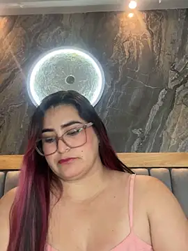 Snapshot of BellaPeers_ chatting on 09-27-25, 12:32 BellaPeers online show from 09-27-25, 12:32