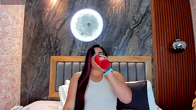 Snapshot of BellaPeers_ chatting on 10-09-25, 11:52 BellaPeers online show from 10-09-25, 11:52