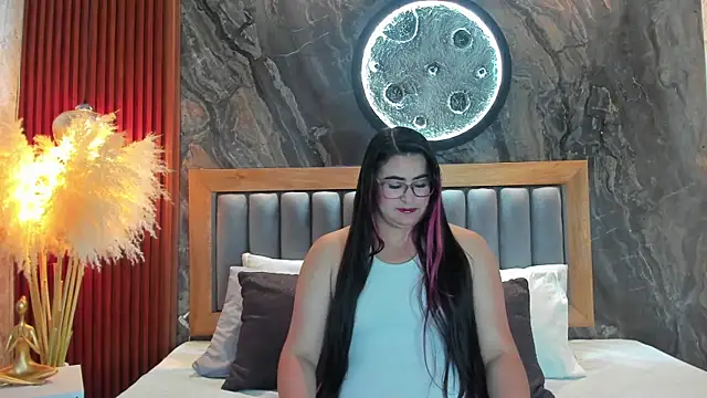 Snapshot of BellaPeers_ chatting on 11-14-25, 12:15 BellaPeers online show from 11-14-25, 12:15