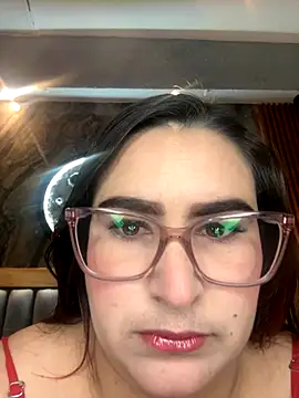 Snapshot of BellaPeers_ chatting on 12-04-25, 11:41 BellaPeers online show from 12-04-25, 11:41