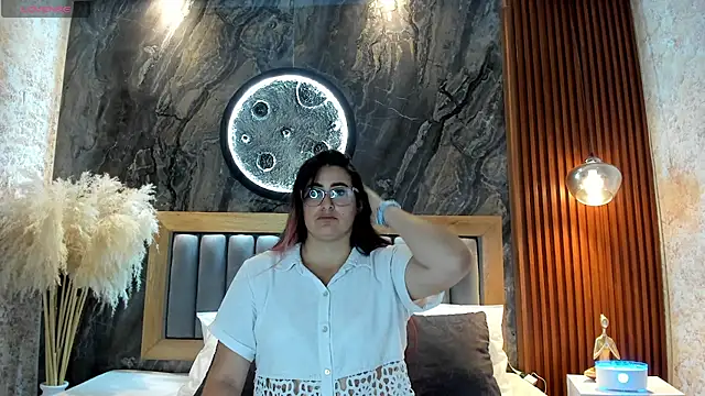 Snapshot of BellaPeers_ chatting on 05-04-26, 11:39 BellaPeers online show from 05-04-26, 11:39