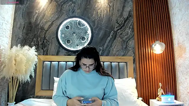 Snapshot of BellaPeers_ chatting on 05-26-26, 10:44 BellaPeers online show from 05-26-26, 10:44