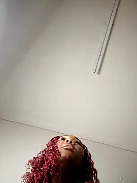 Snapshot of Shria107 chatting on 09-30-25, 05:51 Shria107 online show from 09-30-25, 05:51