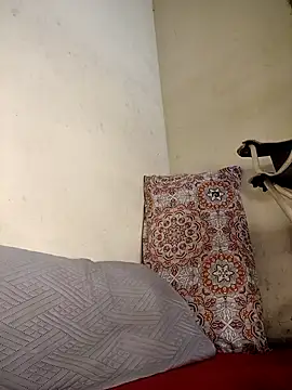 Snapshot of Shria107 chatting on 10-22-25, 07:30 Shria107 online show from 10-22-25, 07:30