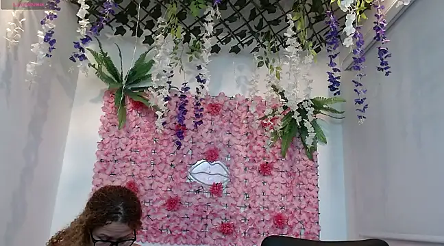 BLONDE SEXYHOT online show from 02-08-25, 01:00