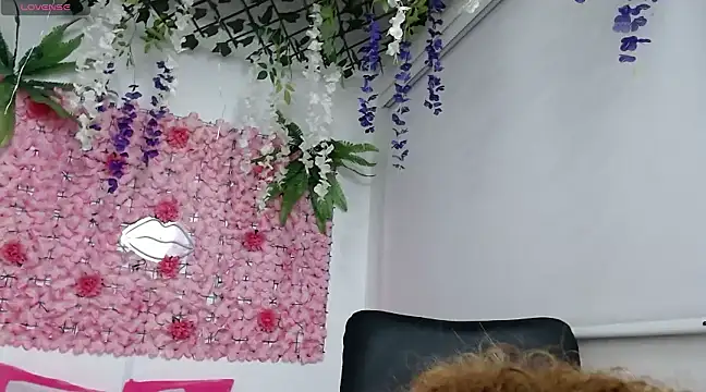 BLONDE SEXYHOT online show from 02-10-25, 11:23