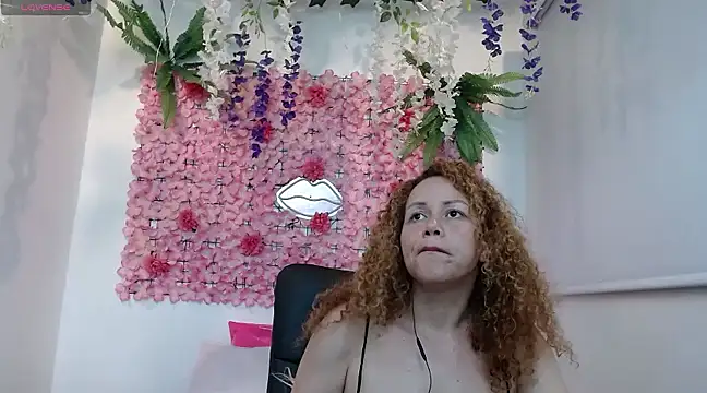 BLONDE SEXYHOT online show from 02-13-25, 03:07