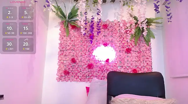 BLONDE SEXYHOT online show from 02-13-25, 08:45