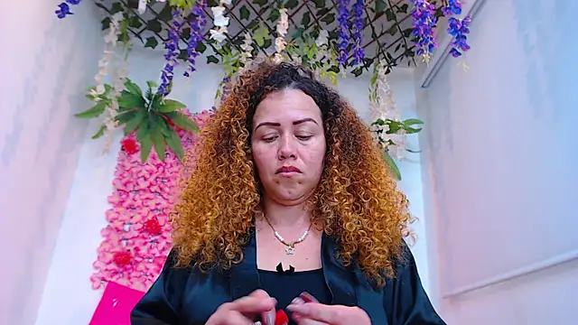 BLONDE SEXYHOT online show from 04-23-26, 06:10