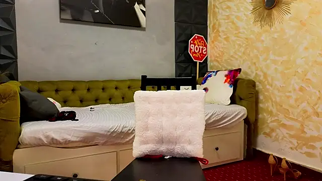 Snapshot of SweetScribe chatting on 02-22-25, 11:57 SweetScribe online show from 02-22-25, 11:57