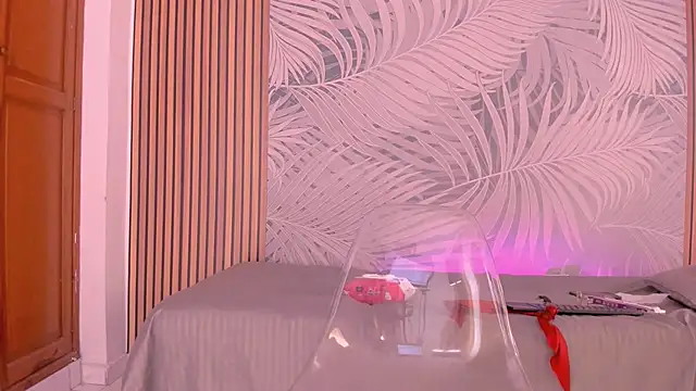 LauraRossi Nova online show from 01-13-25, 01:28