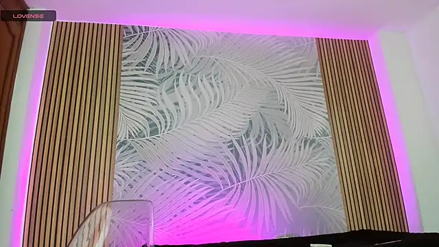 LauraRossi Nova online show from 01-30-25, 04:13