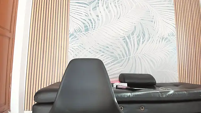 LauraRossi Nova online show from 02-08-25, 01:01