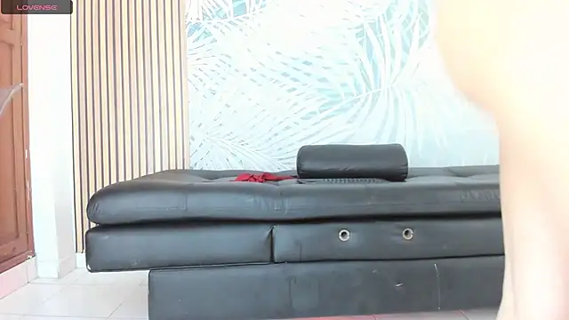 LauraRossi Nova online show from 02-11-25, 05:29