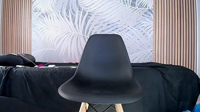 LauraRossi Nova online show from 02-24-25, 01:21