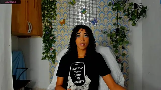 sasha fox00 online show from 12-18-24, 07:08