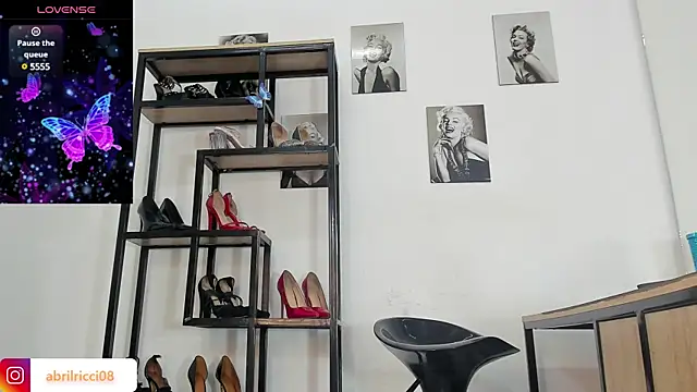 abril ricci online show from 12-31-24, 03:45