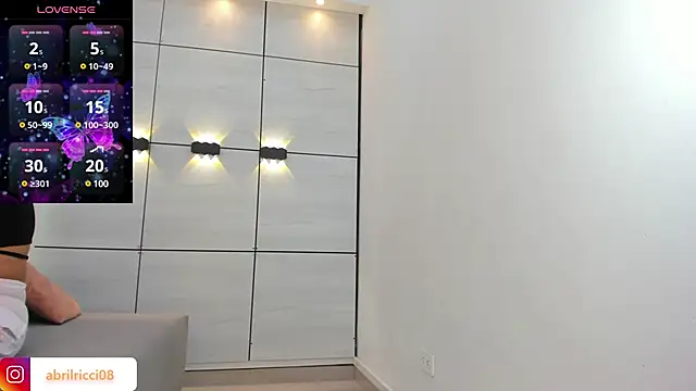 abril ricci online show from 01-28-25, 03:47