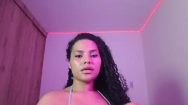 abril ricci online show from 09-30-25, 04:17