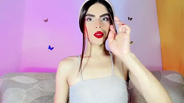 TatiGil online show from 04-12-26, 02:05