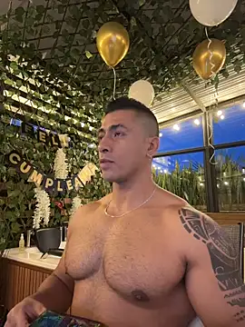 aaroncolombia online show from 04-08-26, 11:27