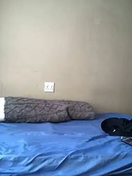 Snapshot of kinglorad chatting on 12-04-25, 12:58 kinglorad online show from 12-04-25, 12:58