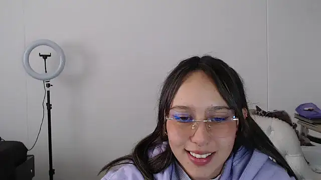 Skarlet Adams28 online show from 03-09-25, 07:05