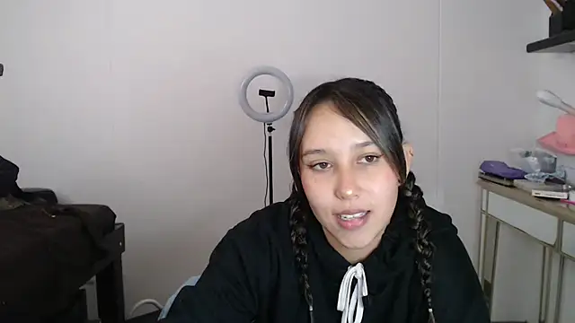 Skarlet Adams28 online show from 03-21-25, 09:01