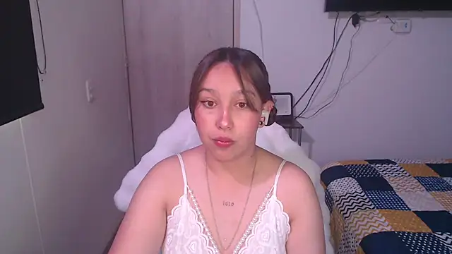 Skarlet Adams28 online show from 10-27-25, 09:30