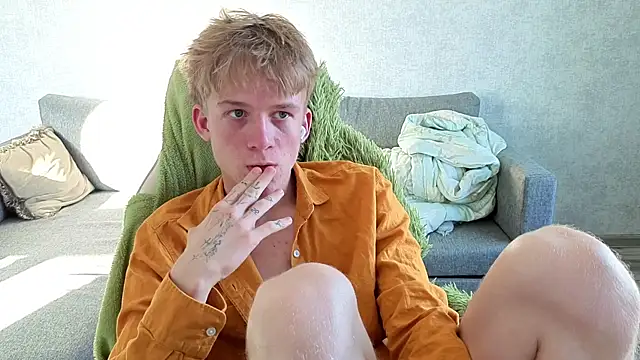 Snapshot of sweetserenity5 chatting on 09-26-25, 10:19 sweetserenity5 online show from 09-26-25, 10:19