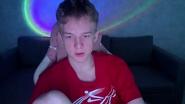 Snapshot of sweetserenity5 chatting on 12-15-25, 07:23 sweetserenity5 online show from 12-15-25, 07:23