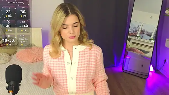 Snapshot of adrianawow1 chatting on 03-08-25, 09:29 adrianawow1 online show from 03-08-25, 09:29