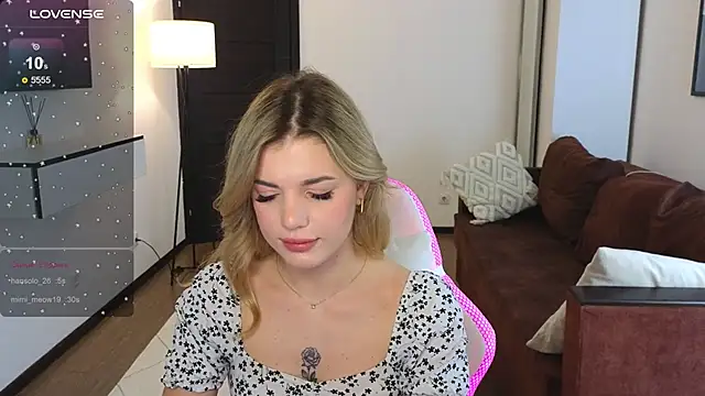 Snapshot of adrianawow1 chatting on 03-14-25, 09:21 adrianawow1 online show from 03-14-25, 09:21