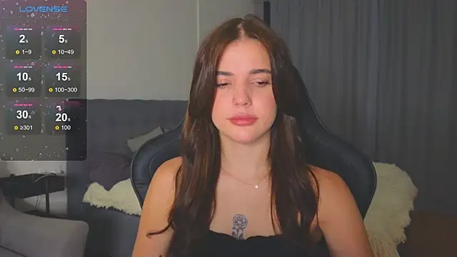 Snapshot of adrianawow1 chatting on 10-03-25, 01:13 adrianawow1 online show from 10-03-25, 01:13