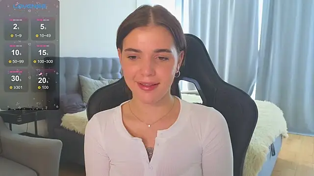 Snapshot of adrianawow1 chatting on 10-04-25, 12:14 adrianawow1 online show from 10-04-25, 12:14