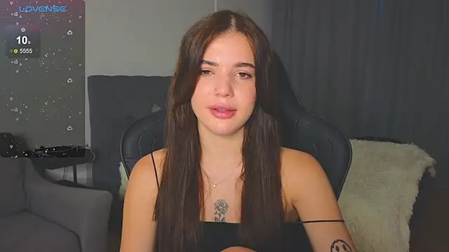 Snapshot of adrianawow1 chatting on 10-07-25, 03:04 adrianawow1 online show from 10-07-25, 03:04