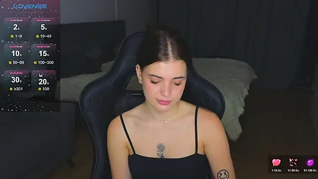 adrianawow1 online show from 11-28-25, 05:04