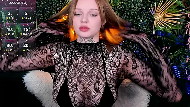 Snapshot of SherriMartinez chatting on 11-28-25, 06:54 SherriMartinez online show from 11-28-25, 06:54