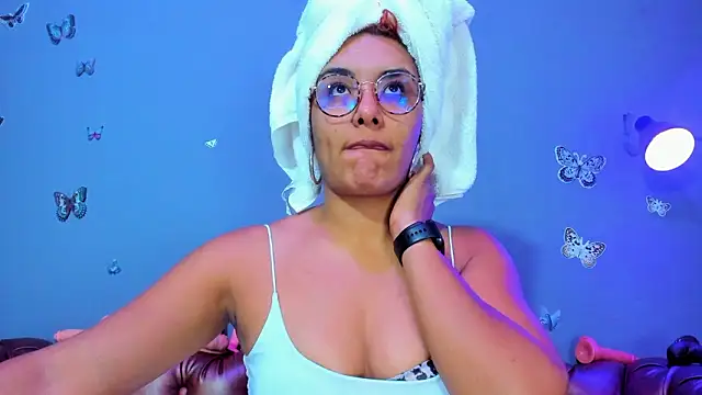 Kaira mosse online show from 03-14-26, 12:21