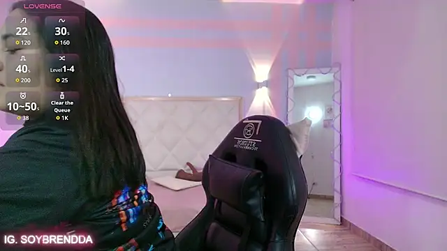 Snapshot of Brendda_tay chatting on 11-04-25, 03:27 Brendda tay online show from 11-04-25, 03:27